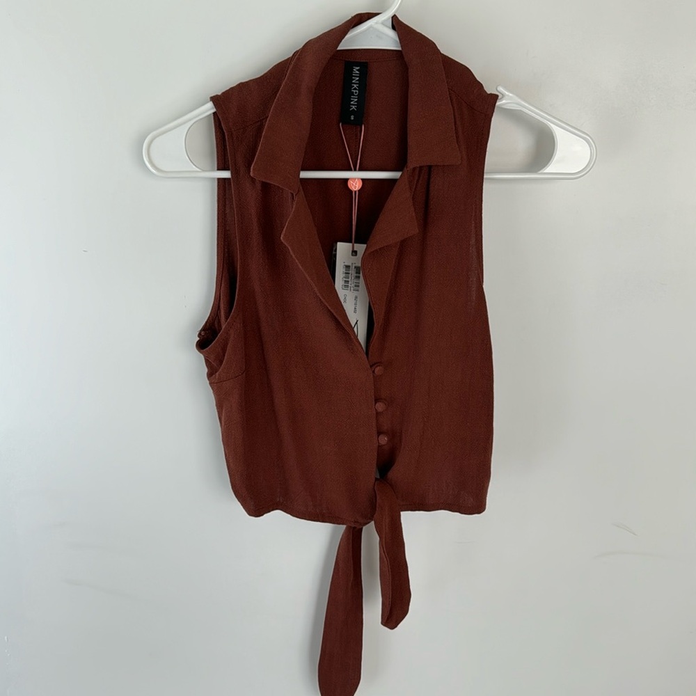 Tie front tank